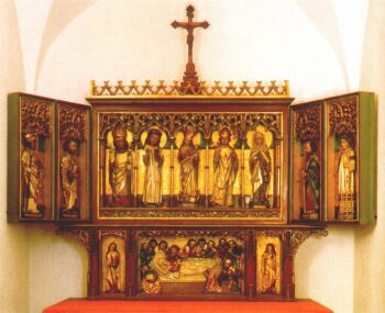 Der neugotische Maria-Schlaf-Altar mit grtenteils sptgotischer Skulptur